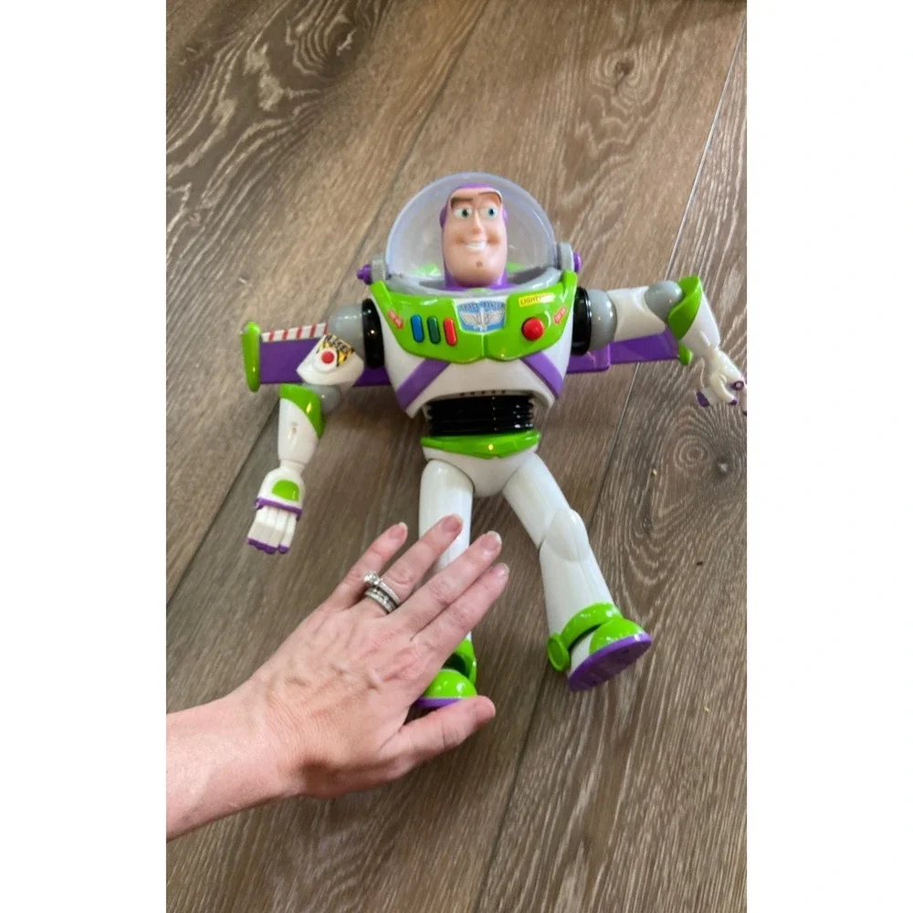 Toy Story Buzz Lightyear Disney world‎